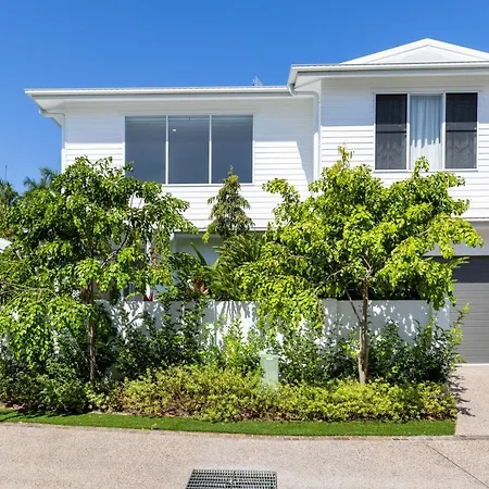 Escape Villas Port Douglas Exterior photo